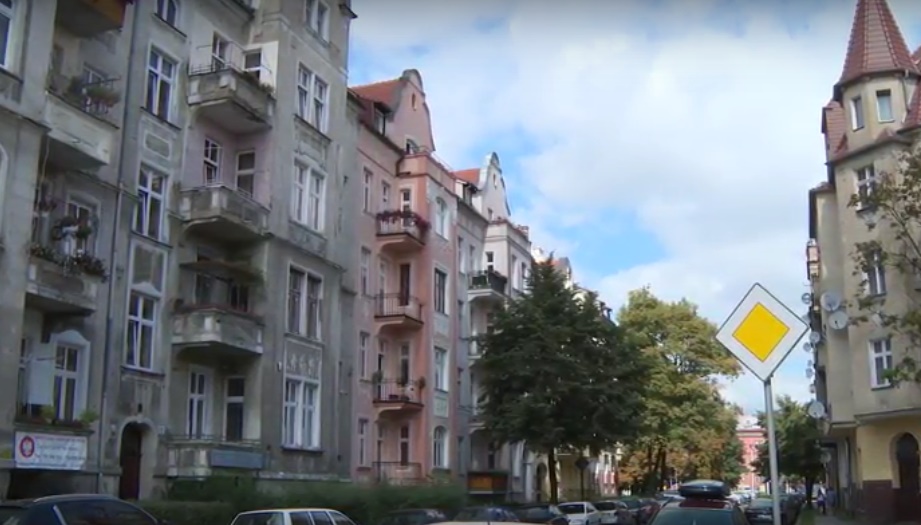 LEGNICA. Niechlubny brąz w długach (WIDEO)