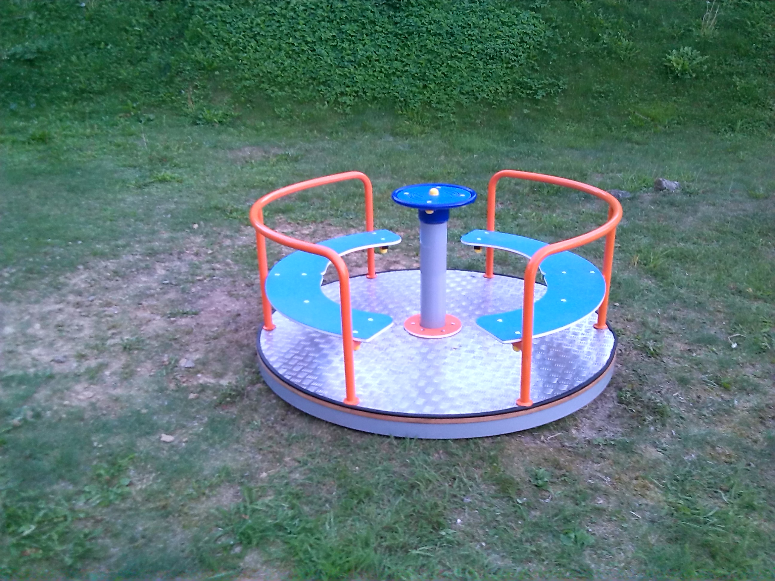 POWIAT ZŁOTORYJSKI. Odnowili place zabaw