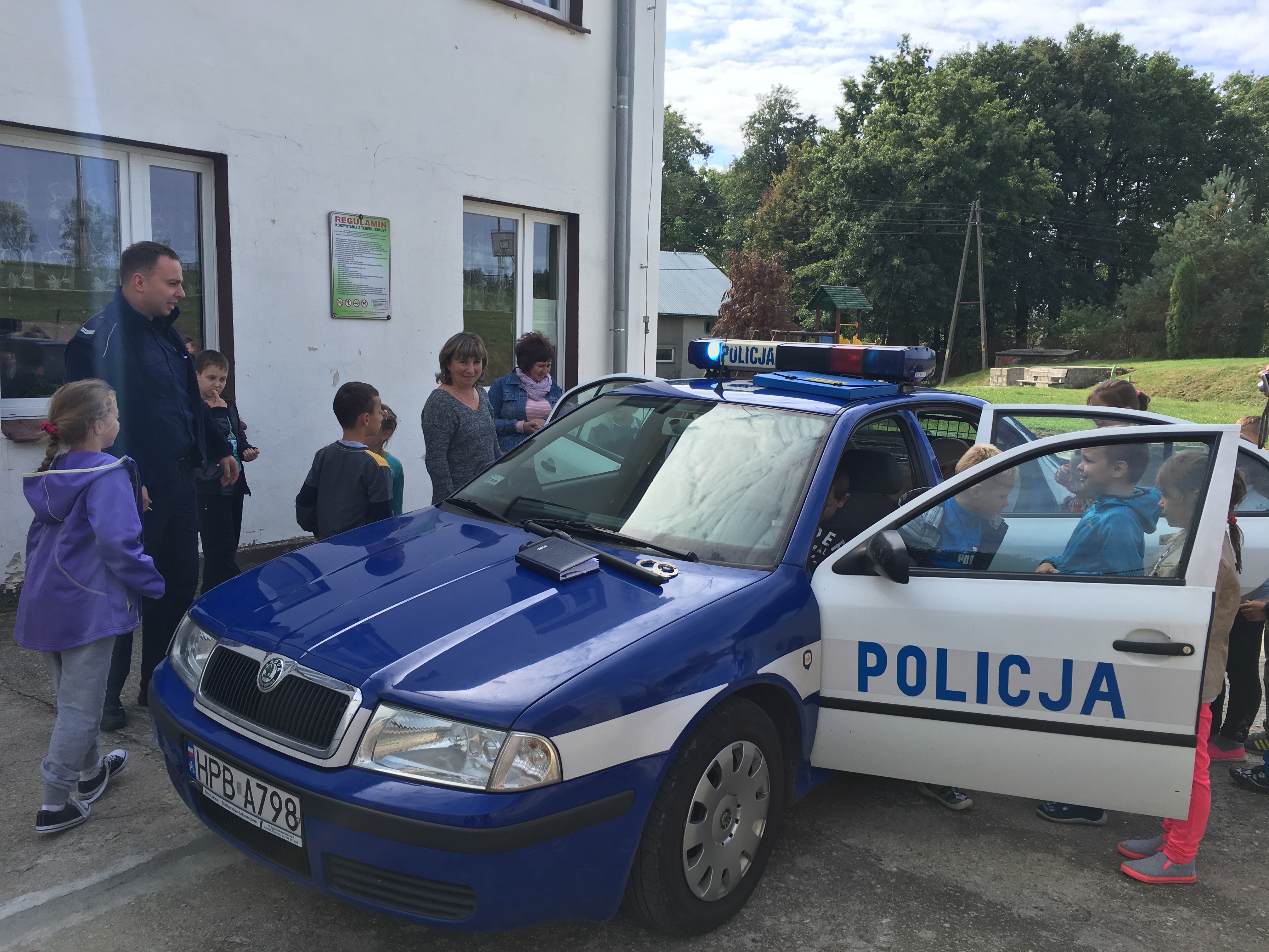 GMINA ZAGRODNO. Policjanci w szkole