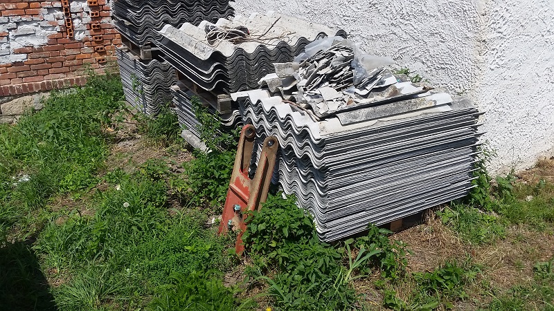 GMINA PASZOWICE. Utylizują zabójczy azbest