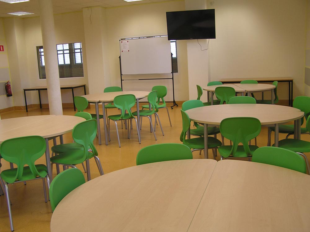 GMINA MŚCIWOJÓW. Nowoczesna stołówka