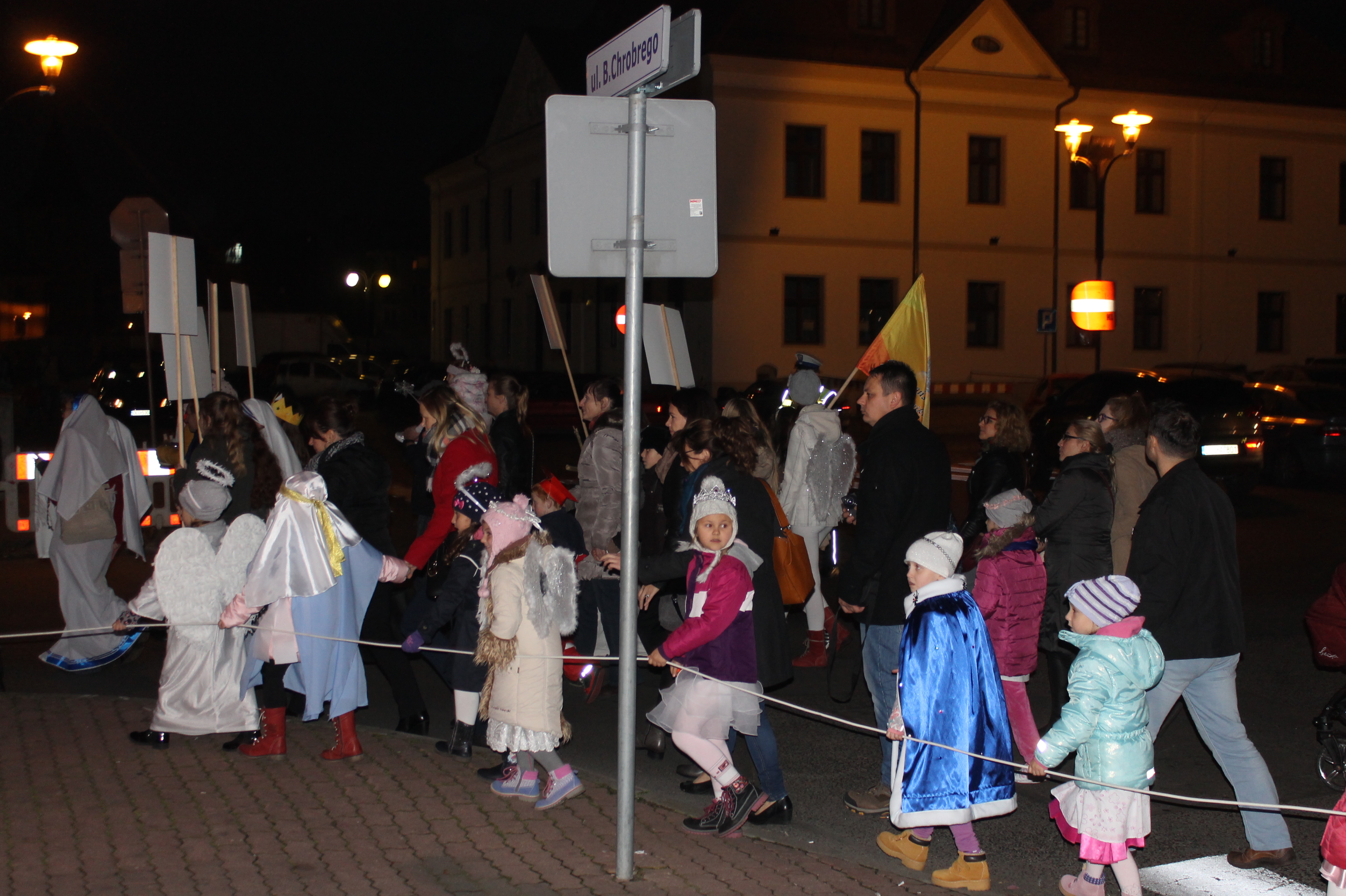 LUBIN. Święci maszerowali ulicami miasta (FOTO, WIDEO)