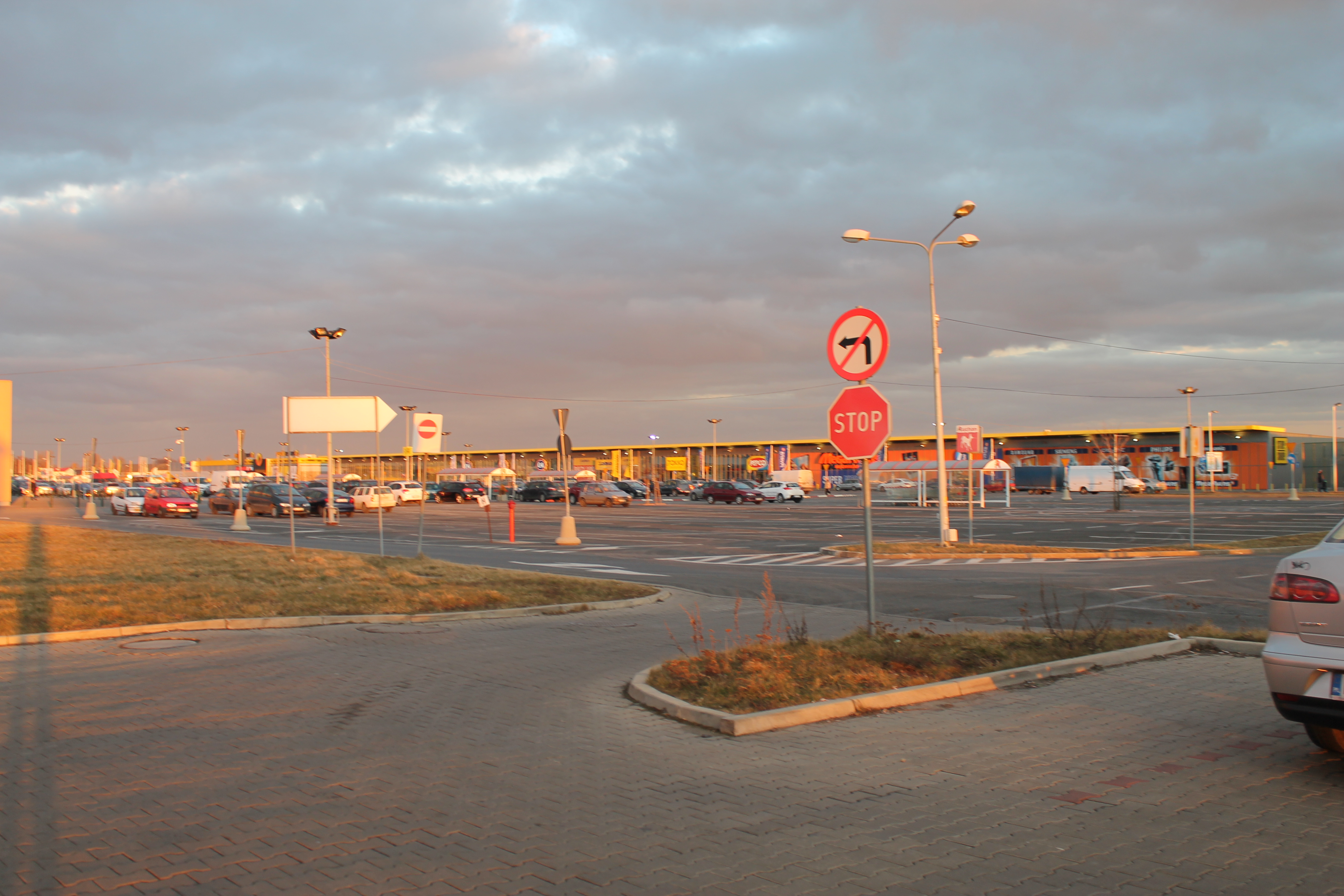 LEGNICA. Fabryki w miejscu lotniska (WIDEO)