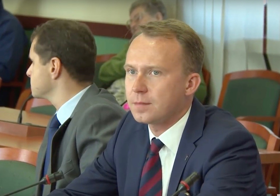 LEGNICA. Radnych problemy z liczeniem (WIDEO)