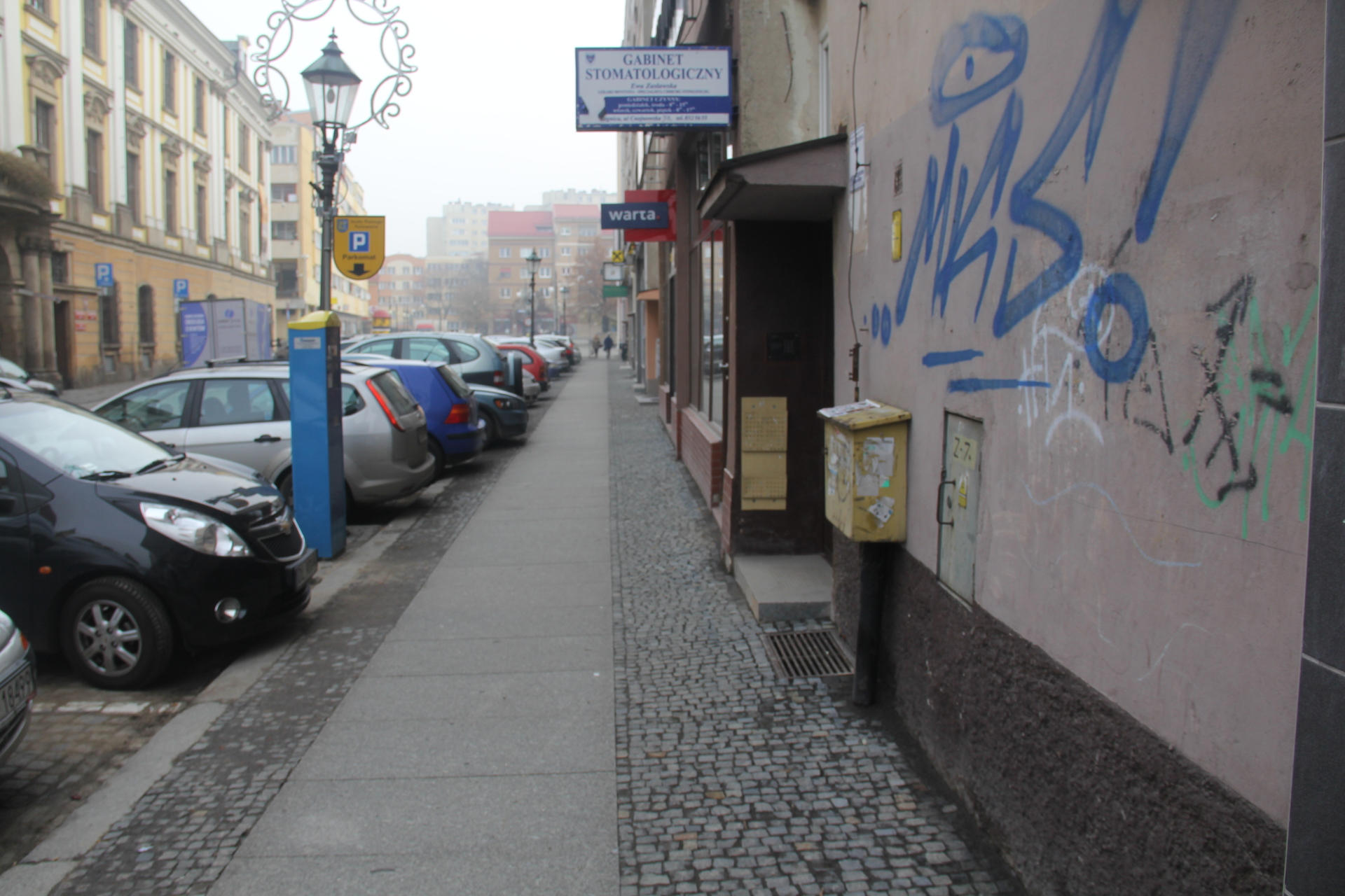 LEGNICA. Nowy chodnik przy Chojnowskiej