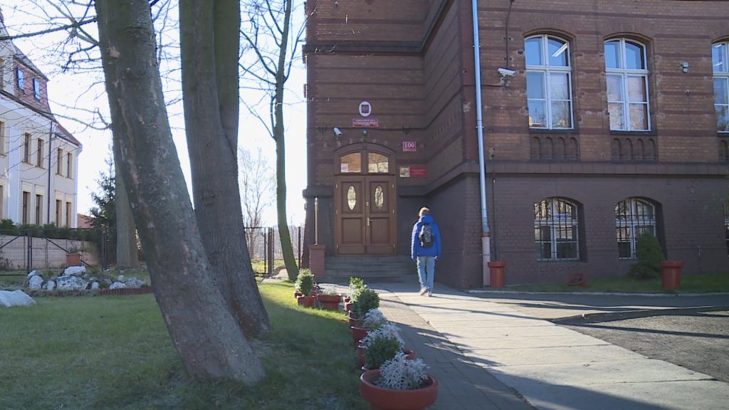 LEGNICA. Strach przed pisowską reformą oświaty (WIDEO)
