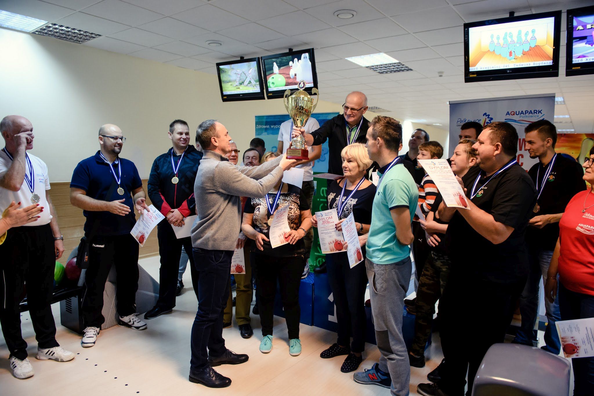 POLKOWICE. Obronili mistrzostwo w bowlingu