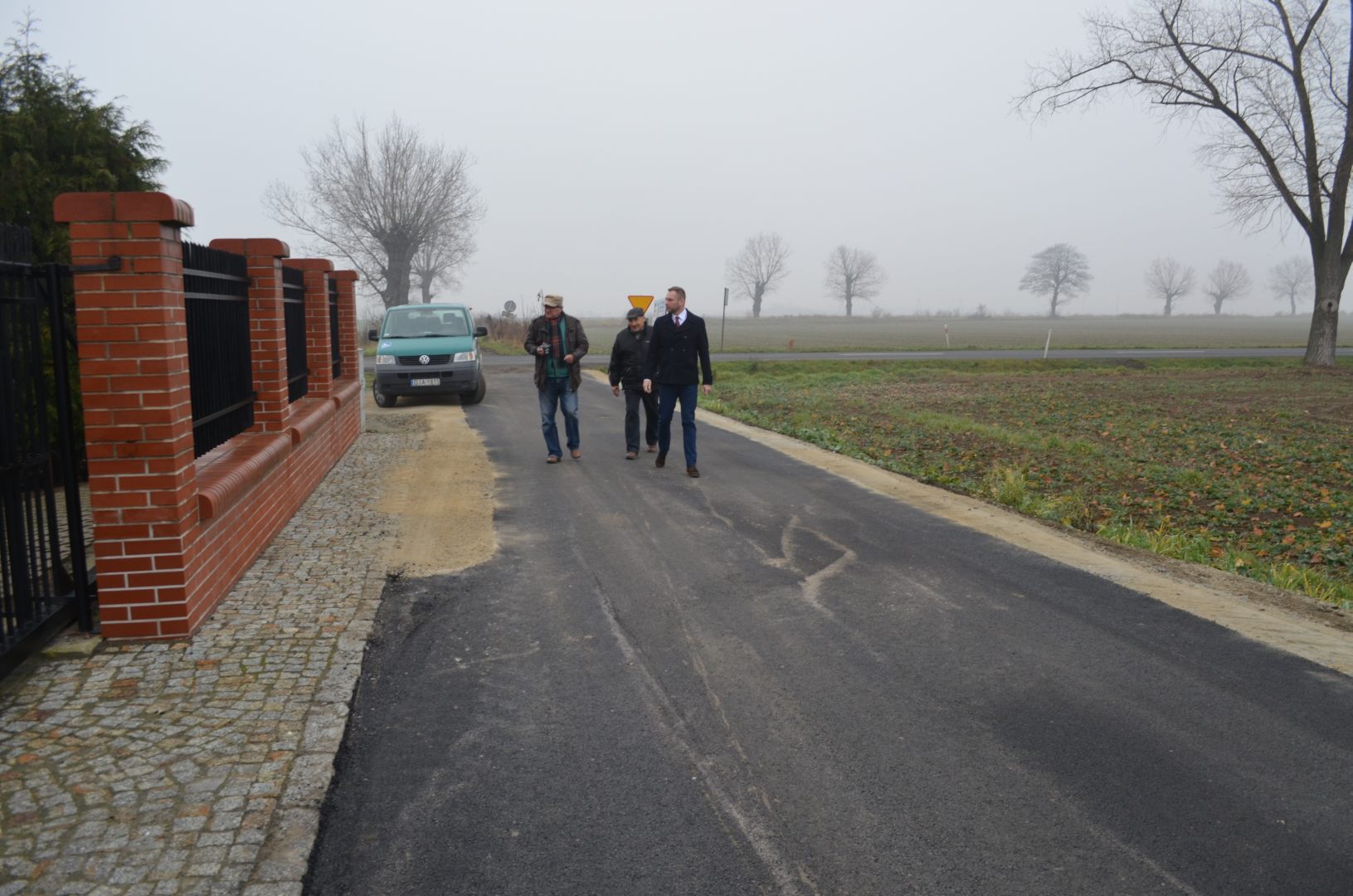 GMINA PASZOWICE. Oddali drogę do użytku