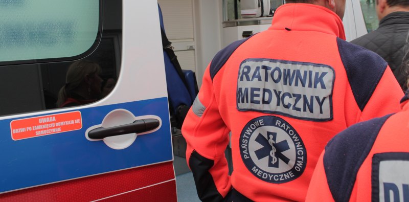 Nożem zaatakował ratownika medycznego (WIDEO)