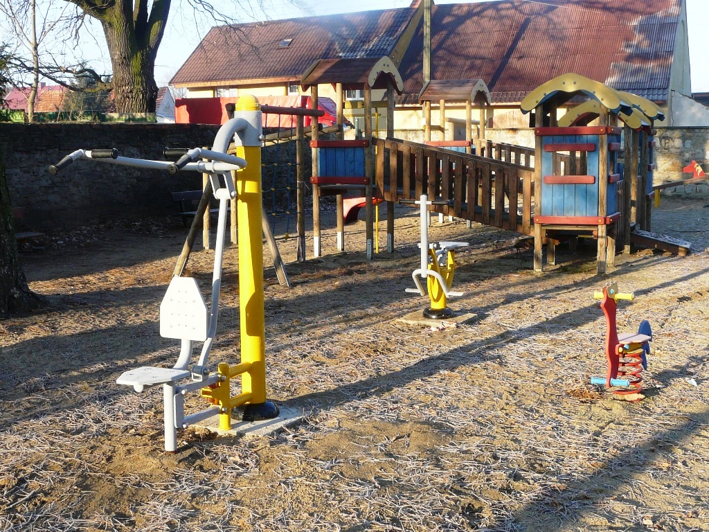 GMINA WĄDROŻE WIELKIE. Siłownia pod chmurką