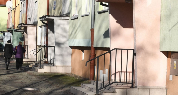 POLKOWICE. Wymienią drzwi do klatek schodowych