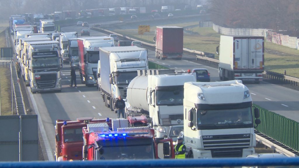 LEGNICA. Kolizja na A4 (WIDEO)