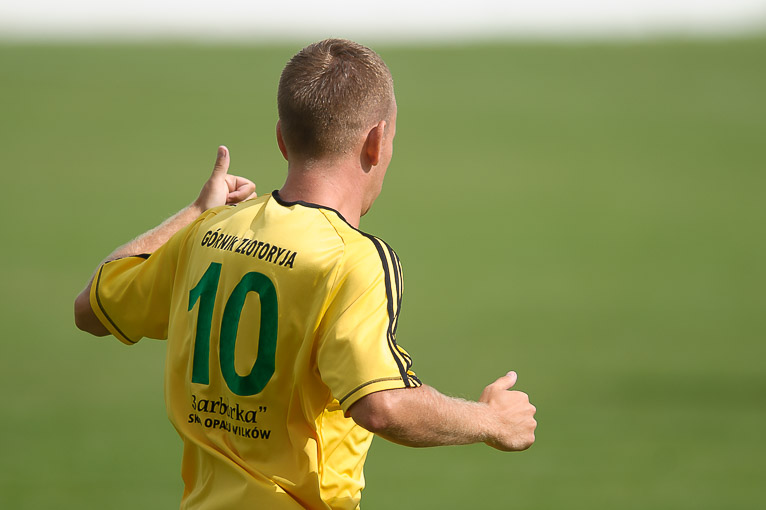 LEGNICA/ZŁOTORYJA. Konfeks zmiażdżony w sparingu (FOTO)