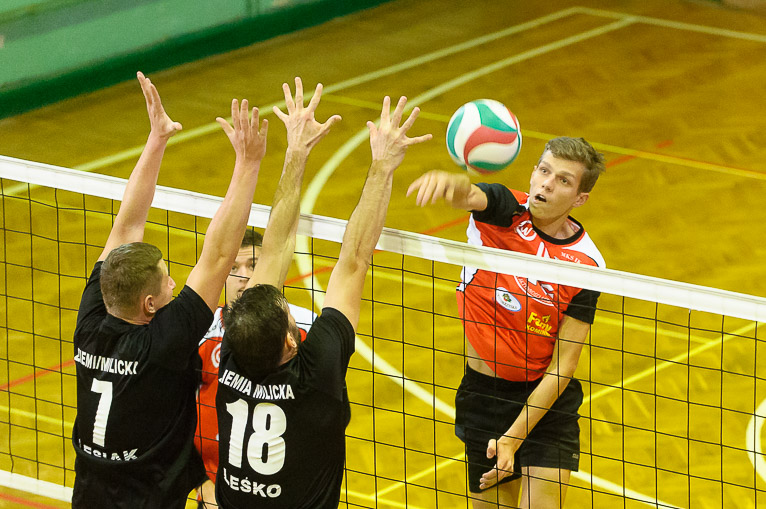 LEGNICA/ZŁOTORYJA. Siatkarze przegrali u siebie (FOTO)