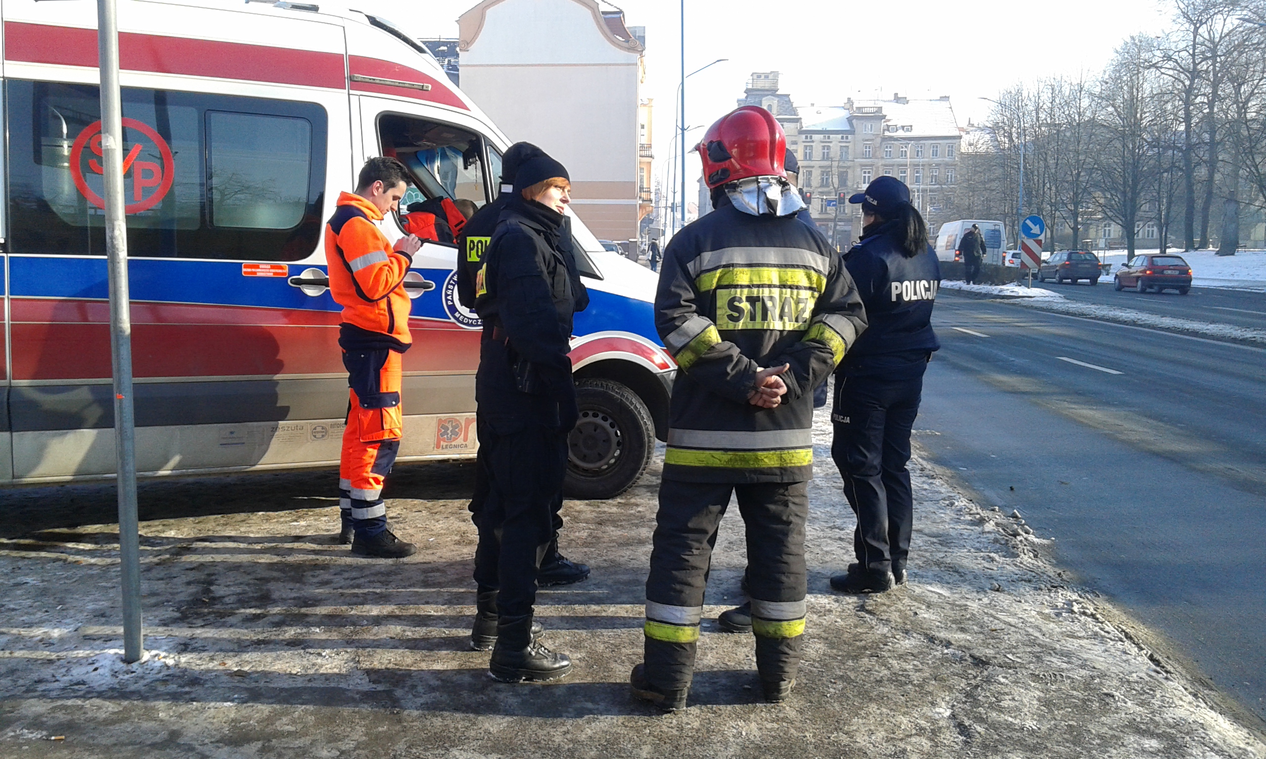LEGNICA. Alarmy bombowe (WIDEO)