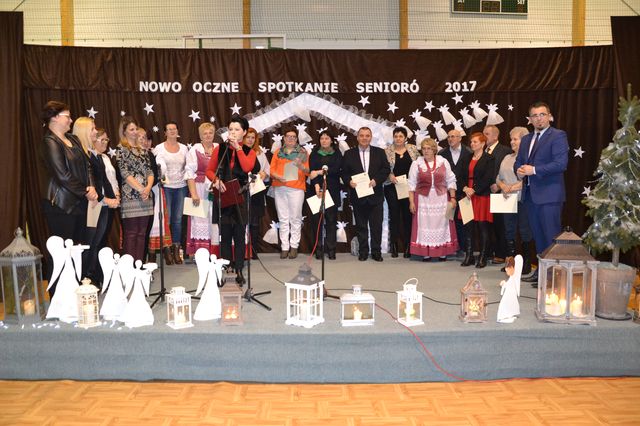 Seniorzy z gminy Kotla jeszcze w świątecznym nastroju (FOTO)