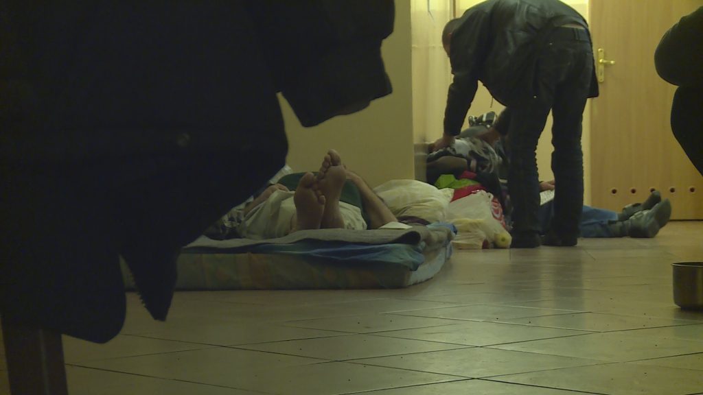 LEGNICA. Nadchodzą mrozy, pamiętajmy o bezdomnych (WIDEO)