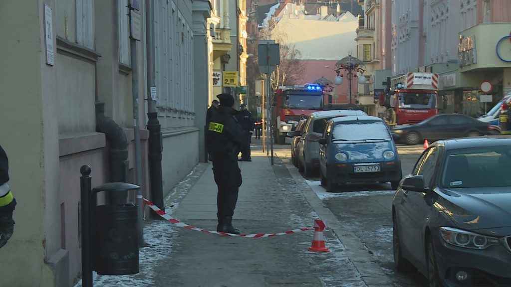 LEGNICA. Podwójny alarm bombowy (WIDEO)