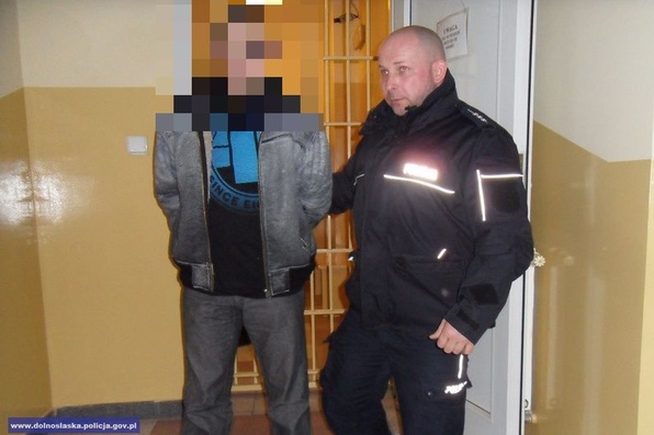 Szukał jedzenia, ukradł samochód (WIDEO)