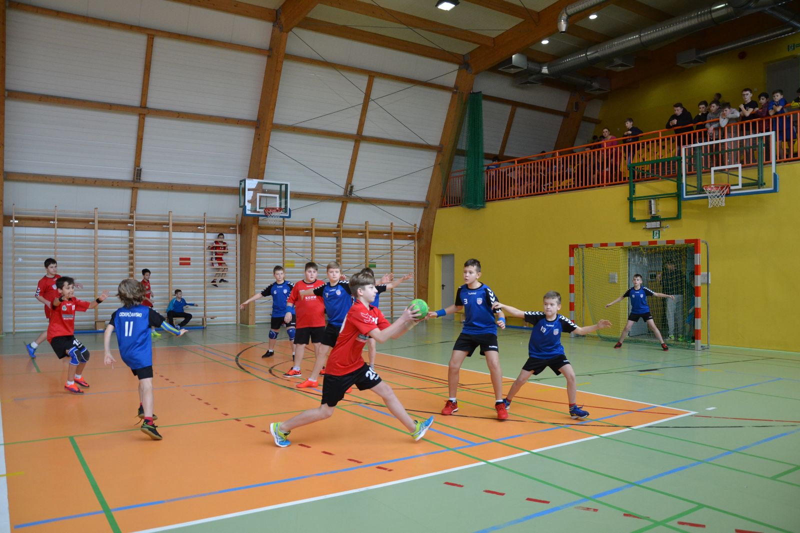 Szkolni mistrzowie w piłce ręcznej (FOTO)