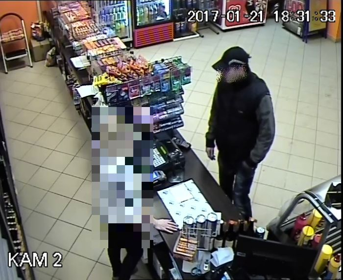 Za swoje zakupy chciał zapłacić cudzą kartą