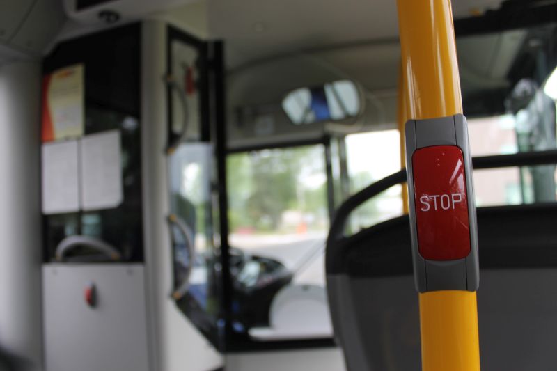 Legnica: Autobusem na cmentarz? Sprawdź rozkład jazdy