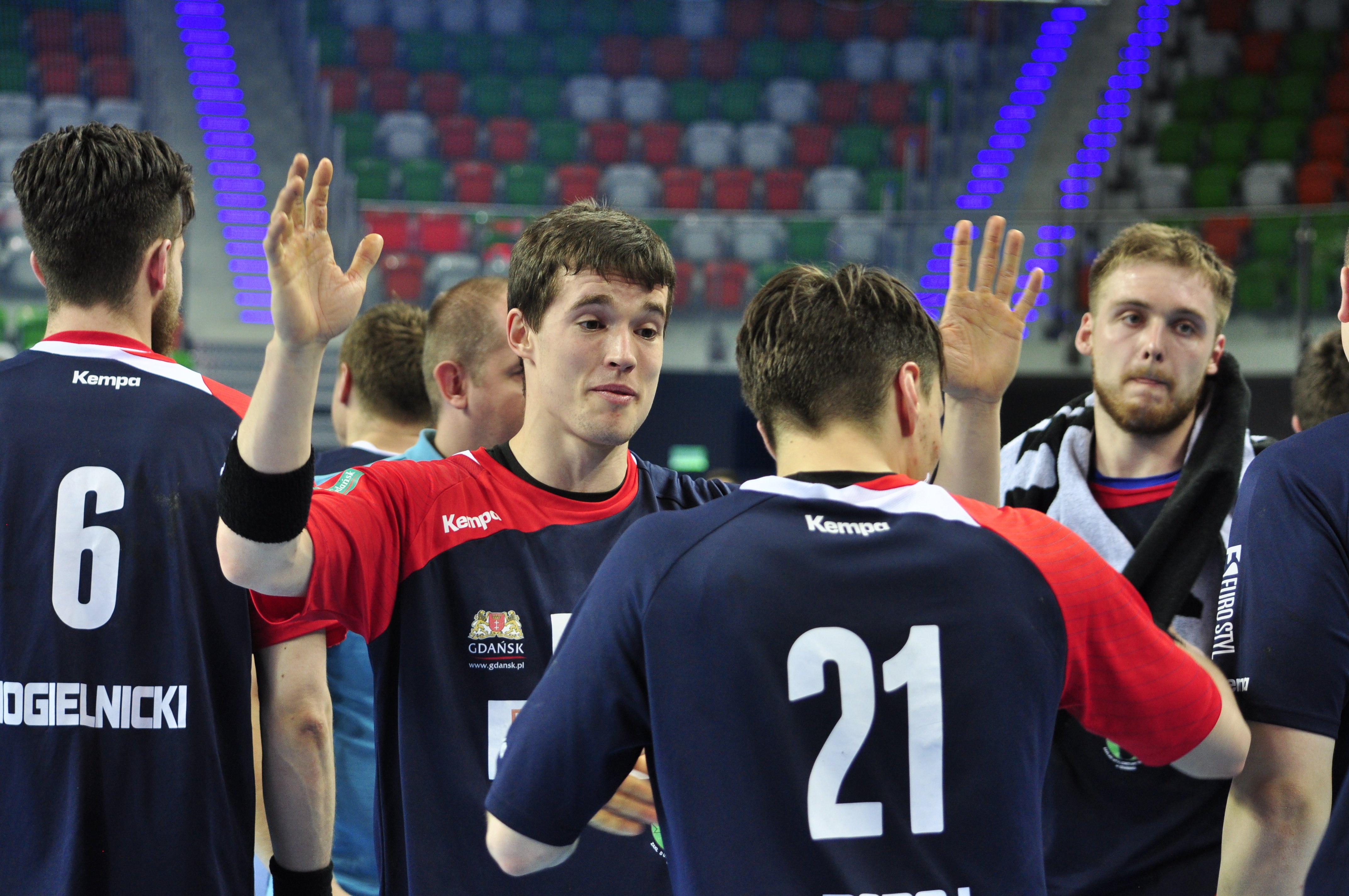 Miedziowi szczypiorniści bez punktów