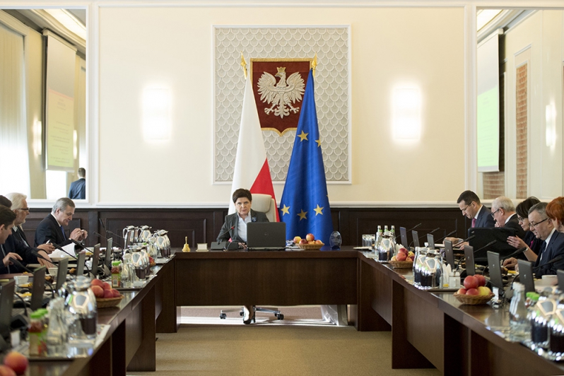 Samorządowcy o planach PiS: zamiast reform są manipulacje (WIDEO)