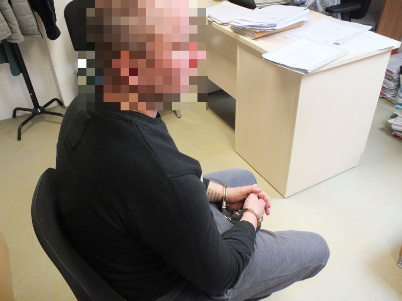 Obiecywali auta, brali zaliczki i znikali (WIDEO)