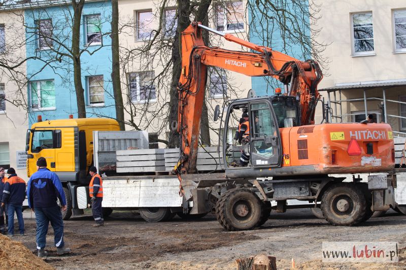 Budują drogę koło szpitala (FOTO)
