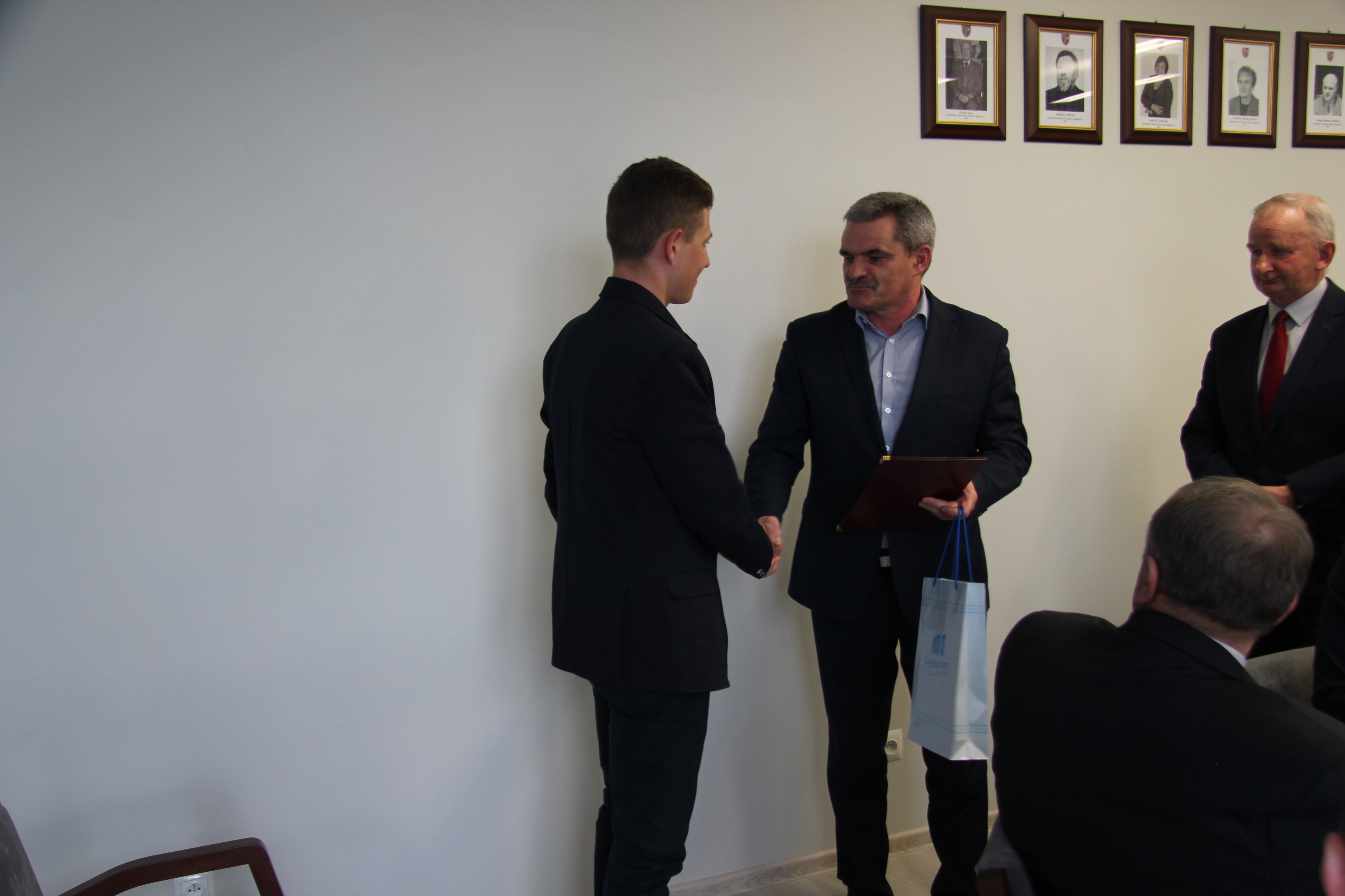 Gmina Grębocice doceniła młodego kolarza