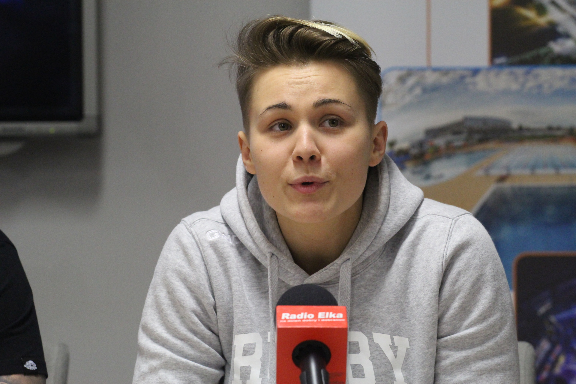 Rugbystki edukują i szlifują swoją formę