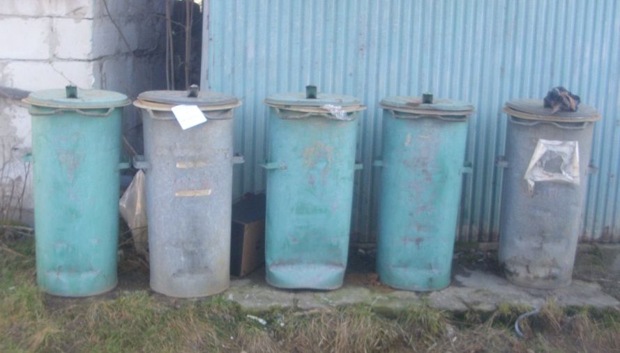 Przez stare kubły były wypadki. ZGZM  wzywa do ich wymiany