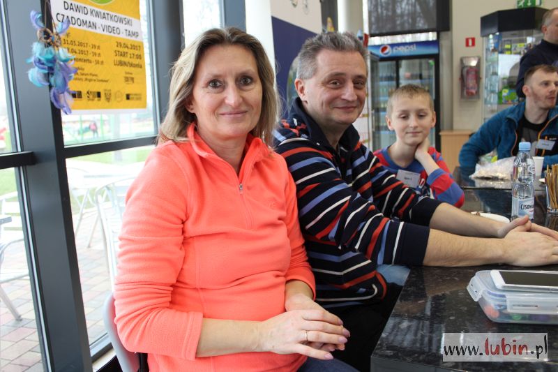 Jeżdżą po Polsce i szukają skarbów (WIDEO, FOTO)