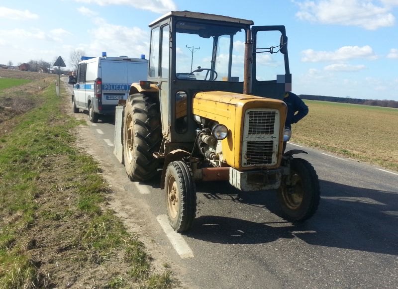 Zatrzymali pijanego traktorzystę