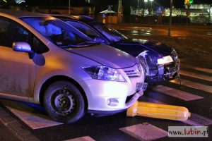 zderzenie, policja, rondo (4)