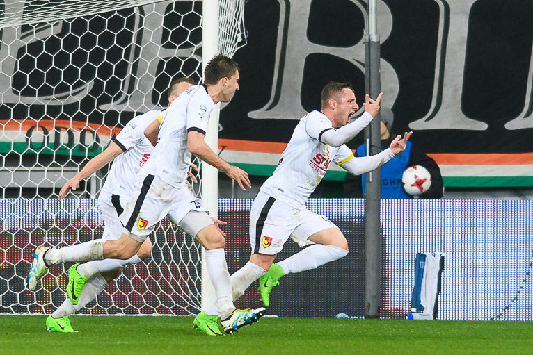 Lider wygrał w Lubinie (FOTO)