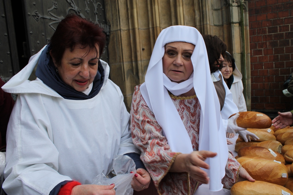 Pamiętają o średniowiecznym zwyczaju (FOTO, WIDEO)