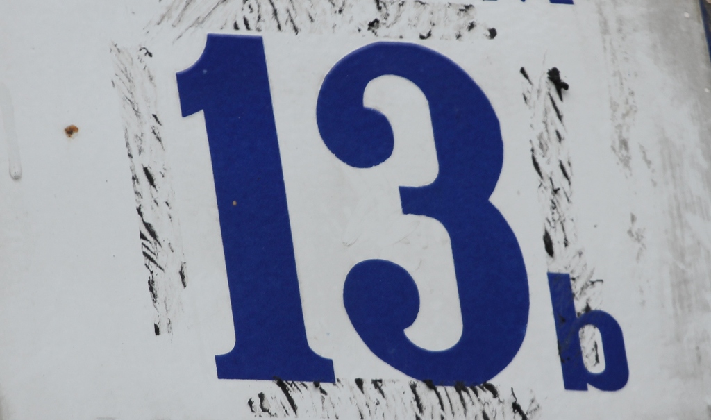 Mandat za brak numeru na budynku