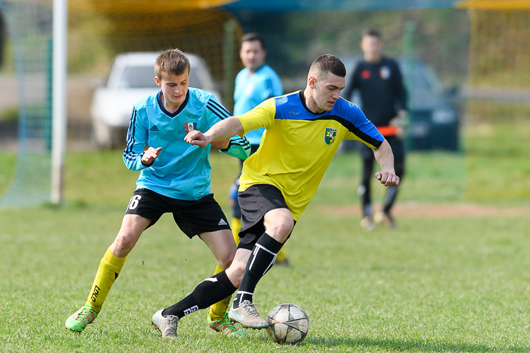 Bez niespodzianek w Nowym Kościele (FOTO)