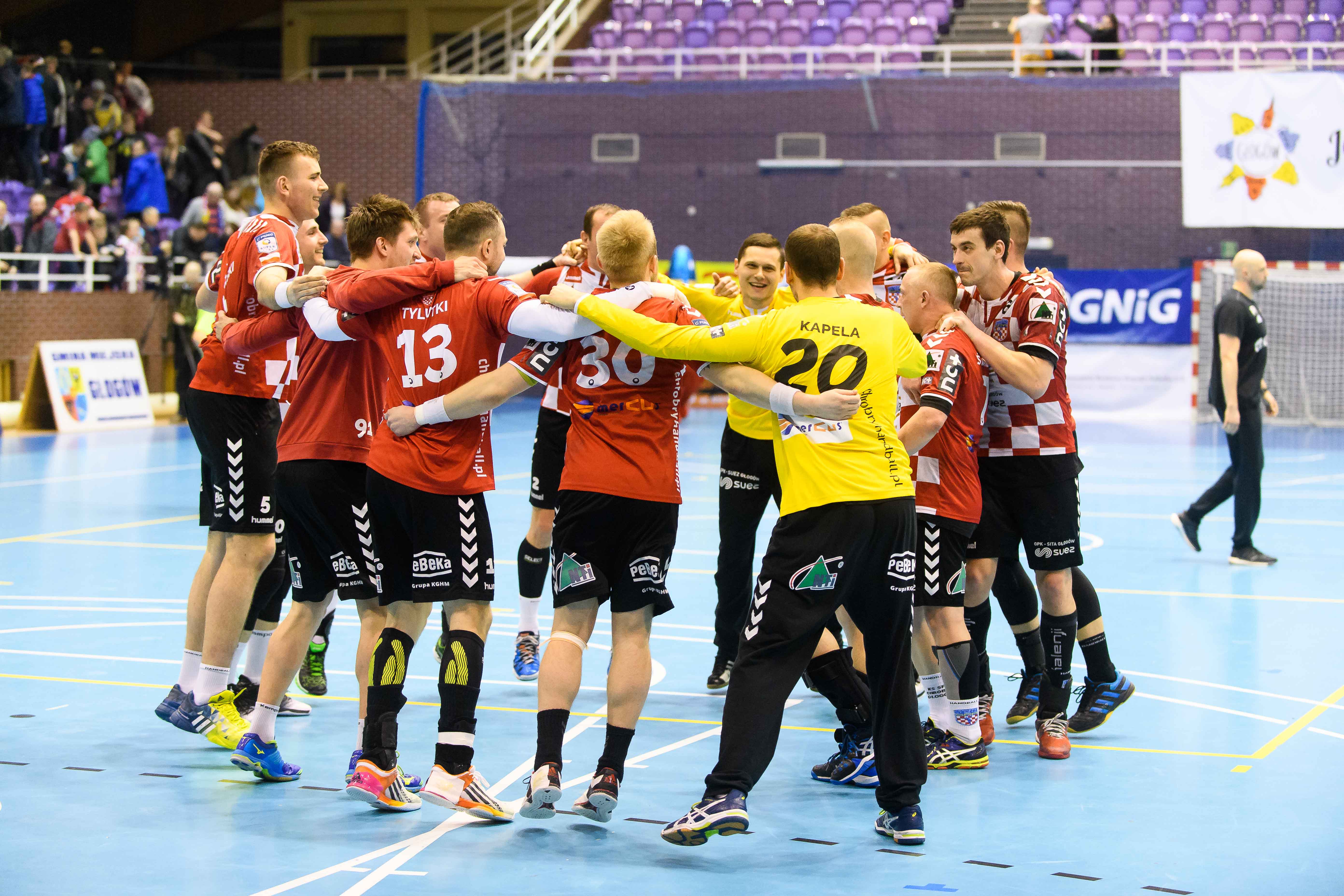 Straty odrobione, Chrobry w ćwierćfinale!