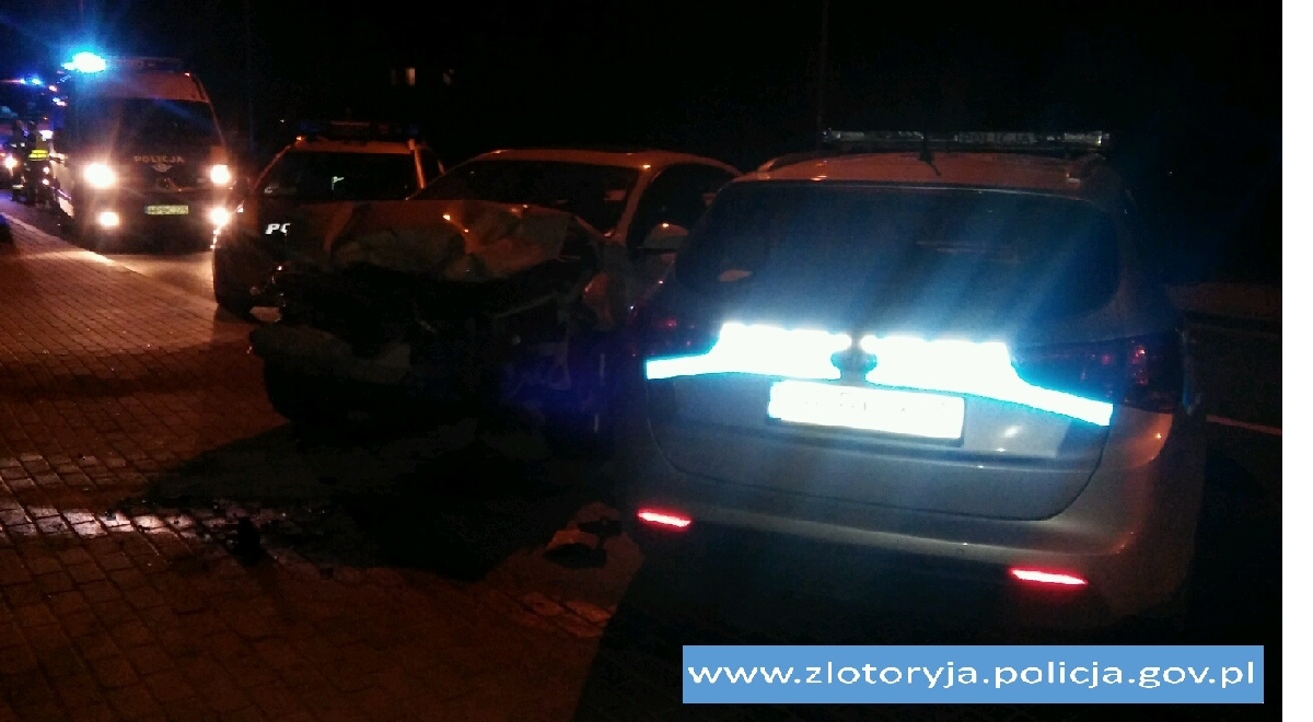 Rozbój, kradzież auta i udany pościg policji