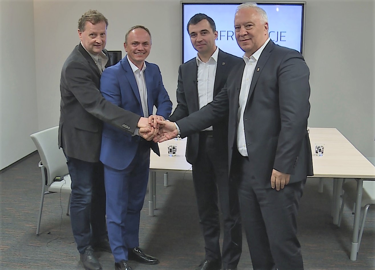 Warszawka chce się pozbyć samorządowców (WIDEO)