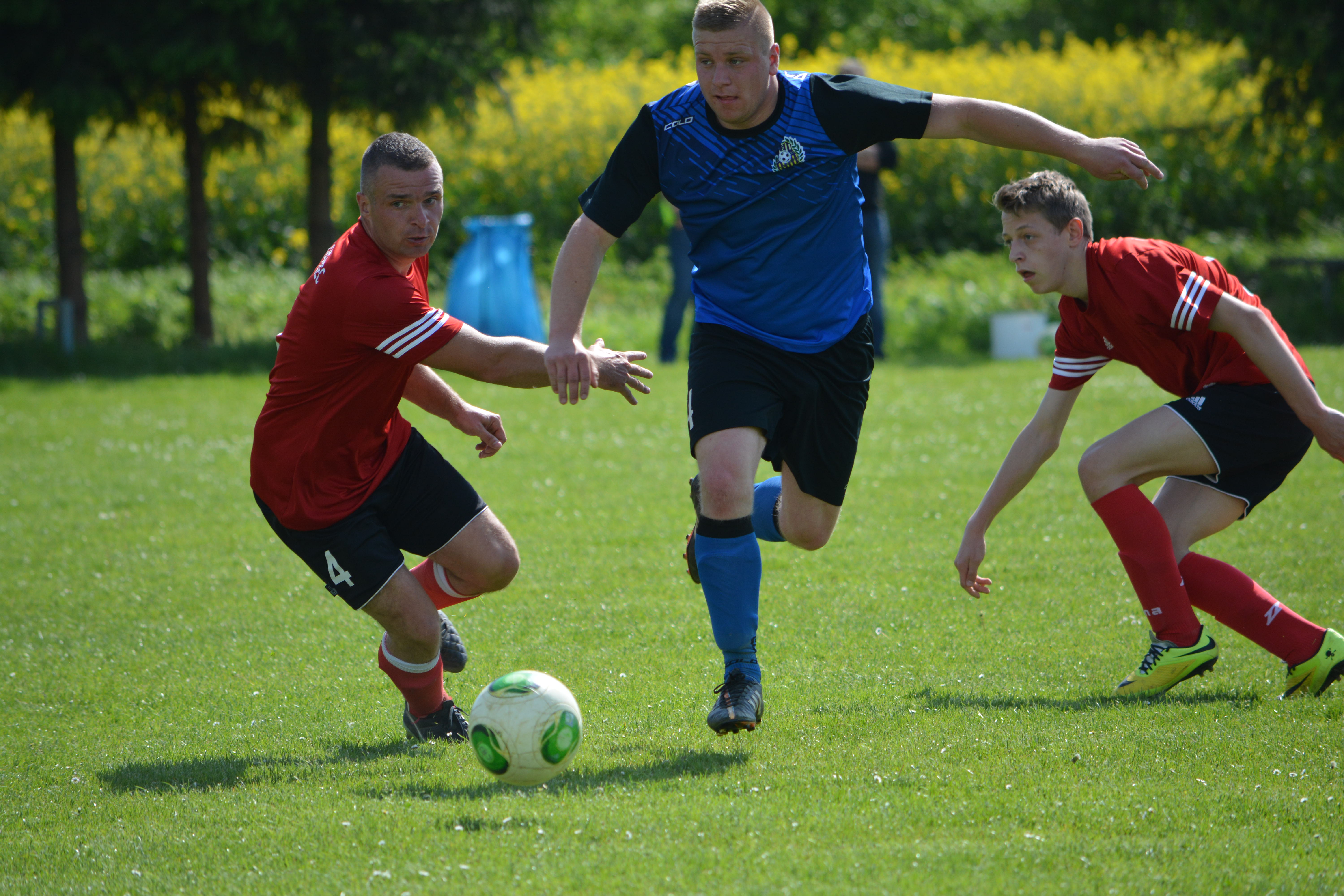 Wysoka wygrana LKS-u Chełmiec (FOTO)