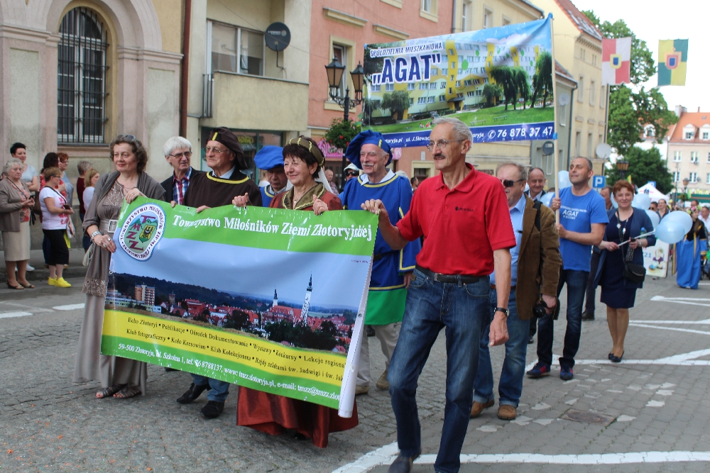 Korowód przeszedł. Dni Złotoryi rozpoczęto! (FOTO)