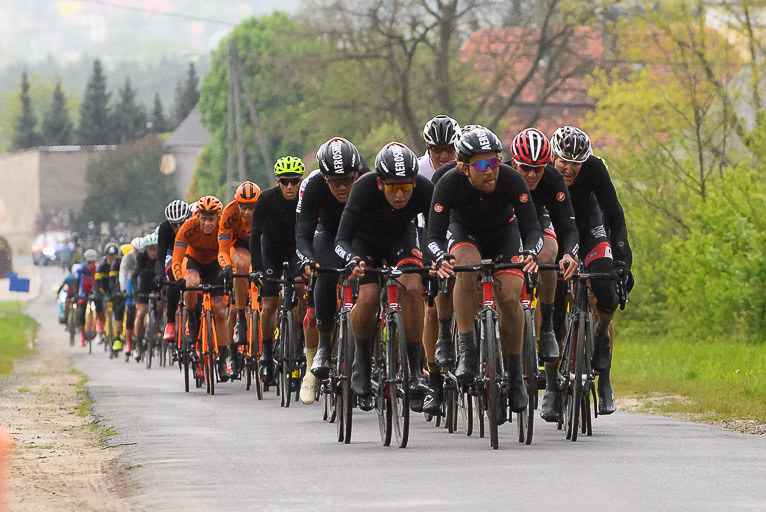Banaszek najlepszy na etapie, Rutkiewicz w wyścigu!