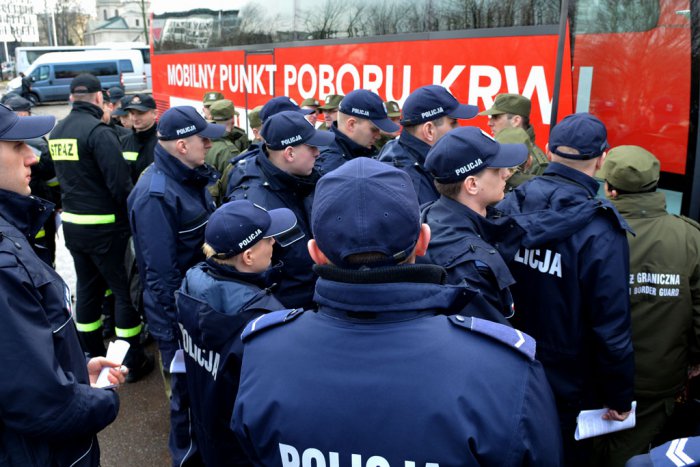 Mundurowi oddadzą krew