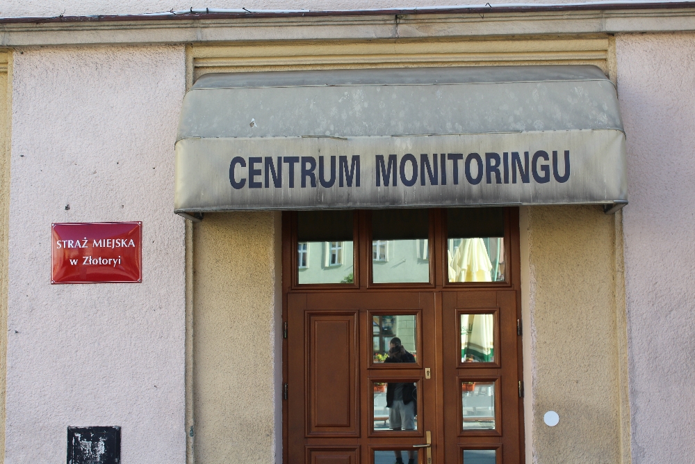 Włamał się do sklepu na oczach kamer