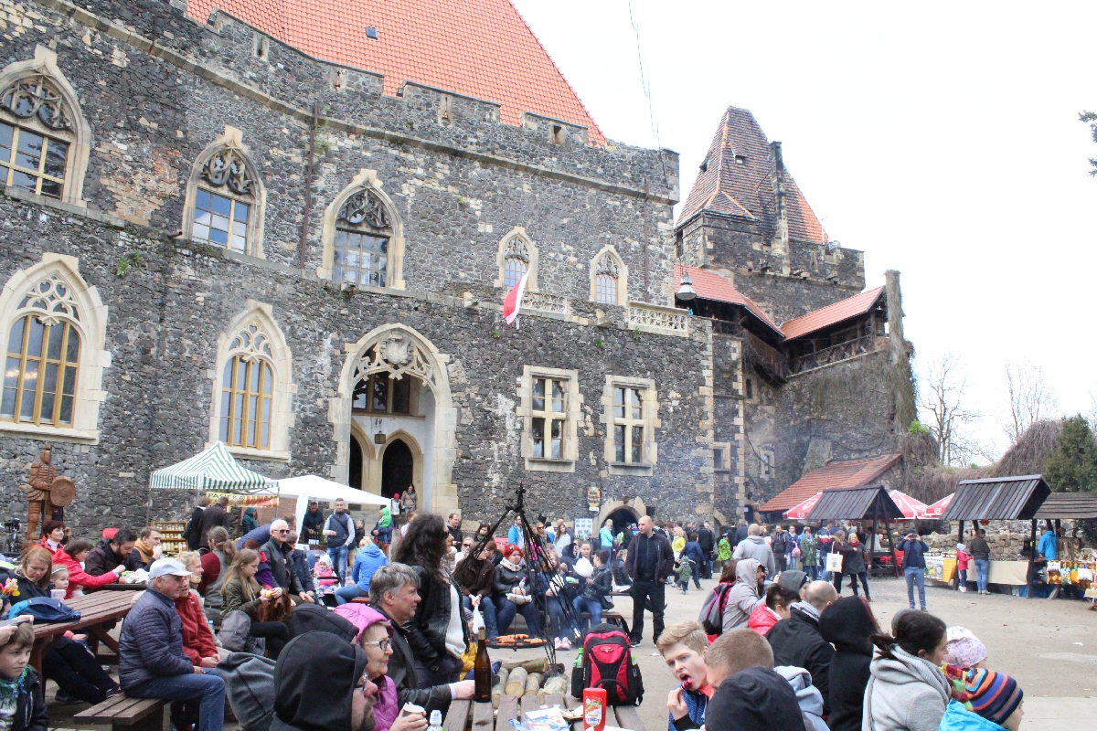 Majówkowe tłumy na Grodźcu (FOTO)