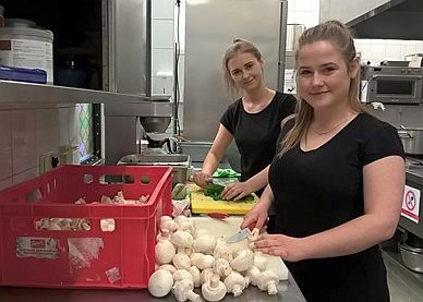 Młodzi legniczanie gotowali dla niemieckich turystów